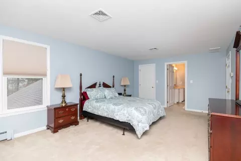 Bedroom - 4 Arrowhead Rd, Walpole, MA 02081 photo 2 of 6