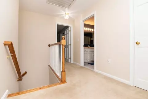 Entry Way - 4 Arrowhead Rd, Walpole, MA 02081 photo 3 of 3