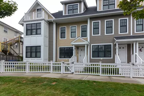 80 Boston St #80, Salem, MA 01970