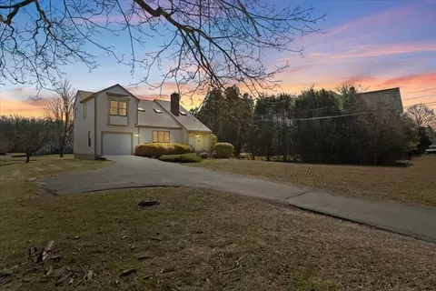 72 Linden St, Taunton, MA 02780