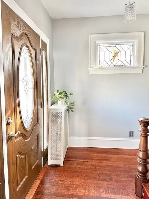 Entry Way - 241 Montgomery St, Fall River, MA 02720 photo 2 of 2