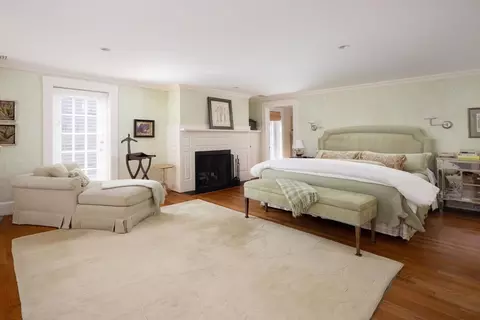 Bedroom - 237 Dean Rd, Brookline, MA 02445 photo 1 of 6