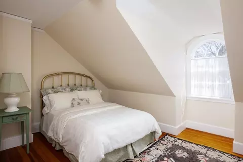 Bedroom - 237 Dean Rd, Brookline, MA 02445 photo 6 of 6