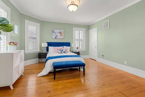 Bedroom - 195 Cypress St #2, Brookline, MA 02445 photo 2 of 5