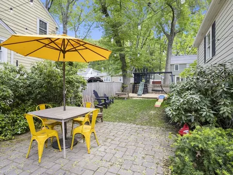 Exterior - 29 Payson Rd, Brookline, MA 02467 photo 2 of 10
