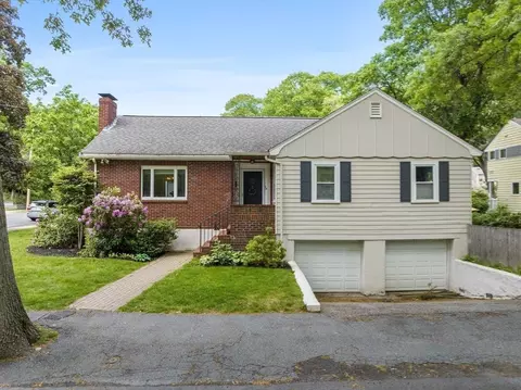 Exterior - 29 Payson Rd, Brookline, MA 02467 photo 8 of 10