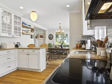 Kitchen - 29 Payson Rd, Brookline, MA 02467 photo 2 of 3