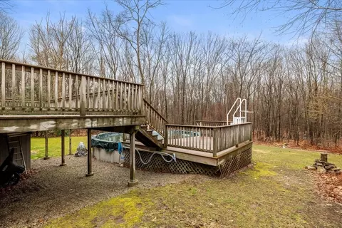 Exterior - 137 Sutton Rd, Webster, MA 01570 photo 7 of 8