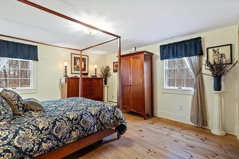 Bedroom - 137 Sutton Rd, Webster, MA 01570 photo 2 of 7
