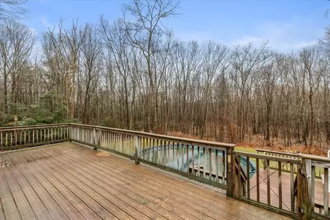 Exterior - 137 Sutton Rd, Webster, MA 01570 photo 5 of 8