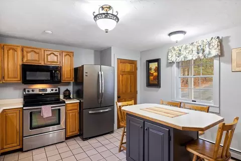 Kitchen - 137 Sutton Rd, Webster, MA 01570 photo 1 of 3