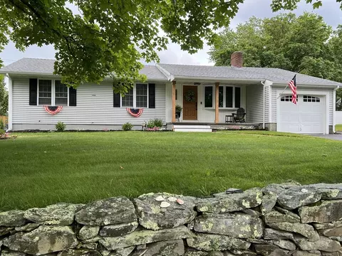 805 Pearse Rd, Swansea, MA 02777