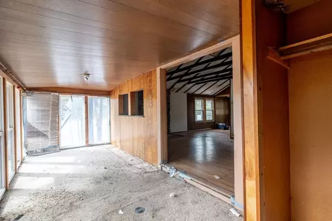 Exterior - 10 Wildwood Ave, Upton, MA 01568 photo 8 of 10