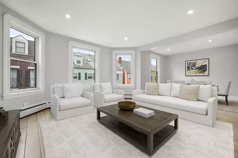 83 Green St #2, Boston, MA 02129