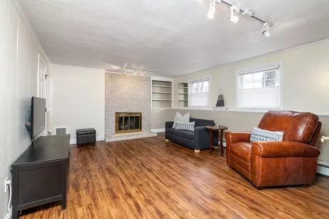 Living - 6 Hazelwood Dr, Hingham, MA 02043 photo 4 of 4