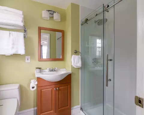 Bath - 6 Hazelwood Dr, Hingham, MA 02043 photo 1 of 3