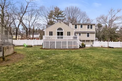 Exterior - 6 Hazelwood Dr, Hingham, MA 02043 photo 5 of 7