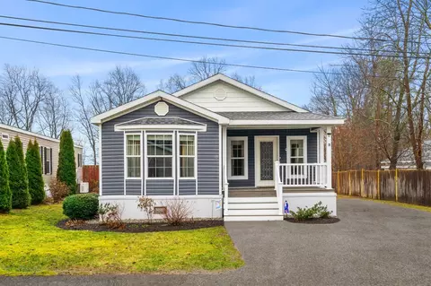124 W Main #B, Merrimac, MA 01860