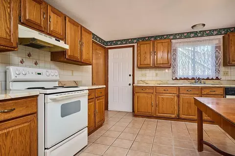 Kitchen - 155 Park St, Easthampton, MA 01027 photo 3 of 3