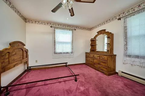 Bedroom - 155 Park St, Easthampton, MA 01027 photo 3 of 5