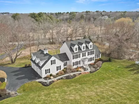 17 Indian Hill St, West Newbury, MA 01985