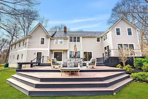 Exterior - 2 Spring Ave, Hamilton, MA 01982 photo 6 of 9