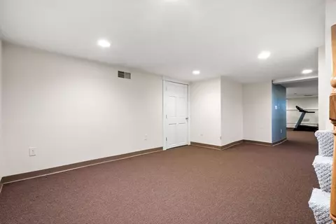 Living - 2 Spring Ave, Hamilton, MA 01982 photo 6 of 7
