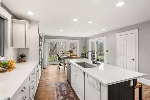 Kitchen - 2 Spring Ave, Hamilton, MA 01982 photo 2 of 4