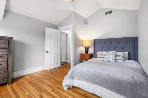 Bedroom - 2 Spring Ave, Hamilton, MA 01982 photo 4 of 6