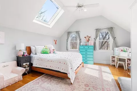 Bedroom - 2 Spring Ave, Hamilton, MA 01982 photo 2 of 6
