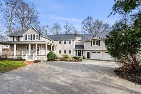 Exterior - 2 Spring Ave, Hamilton, MA 01982 photo 5 of 9