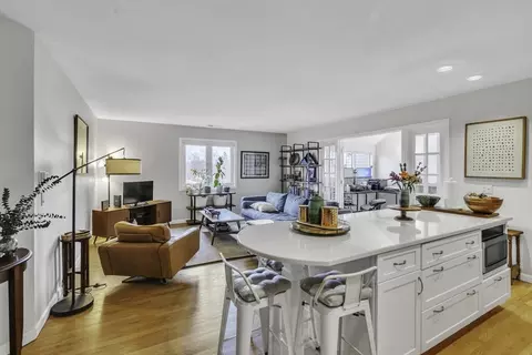 351 Pleasant St #7, Northampton, MA 01060