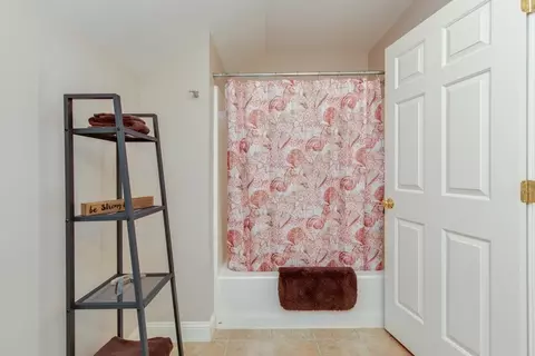 Bath - 3 Blackford Ln #3, Epping, NH 03042 photo 6 of 6