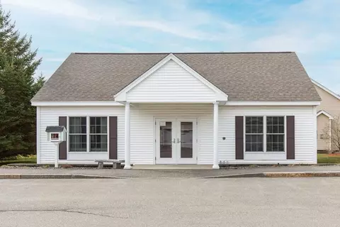 Exterior - 3 Blackford Ln #3, Epping, NH 03042 photo 7 of 10