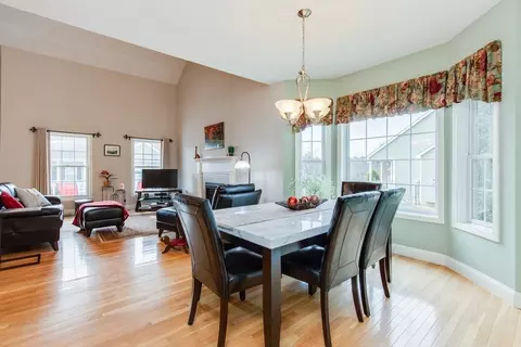 Dining - 3 Blackford Ln #3, Epping, NH 03042 photo 2 of 3