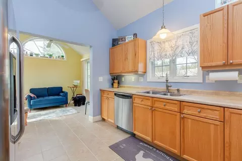 Kitchen - 3 Blackford Ln #3, Epping, NH 03042 photo 2 of 5