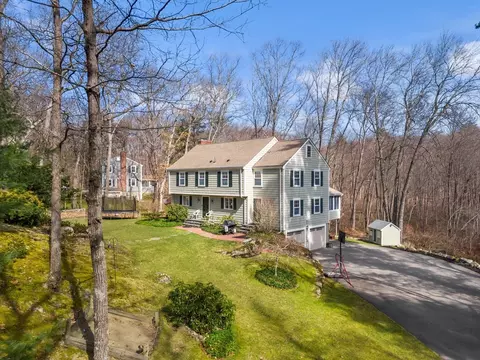 81 King George Dr, Boxford, MA 01921