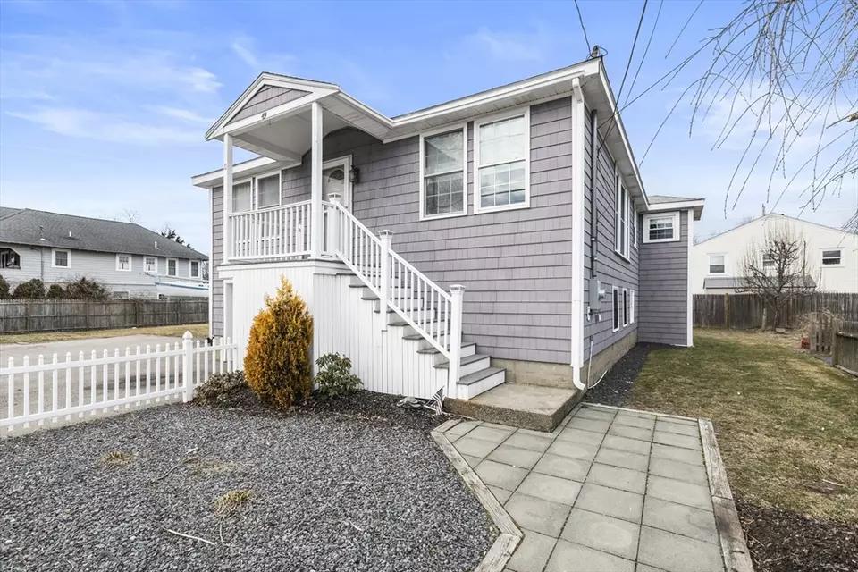 49 Warfield Ave, Hull, MA 02045 39 Photos Movoto