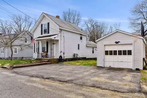 16 Marjorie St, Methuen, MA 01844