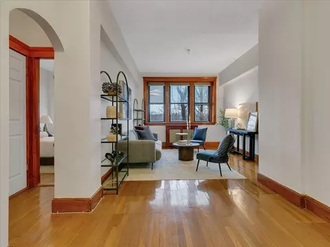 1999 Commonwealth Ave #4, Boston, MA 02135