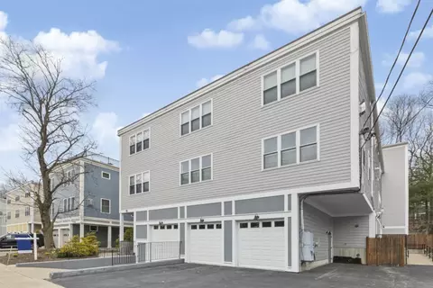 841 Lagrange St #1, West Roxbury, MA 02132