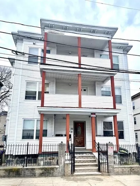 5 Sutton St #3A, Boston, MA 02126