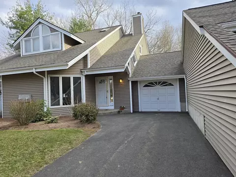 12 Southview Dr #12, Southwick, MA 01077