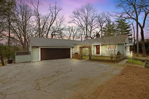 173 Berwick Rd, Attleboro, MA 02703
