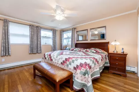 Bedroom - 6 Leo Rd, Marblehead, MA 01945 photo 1 of 4