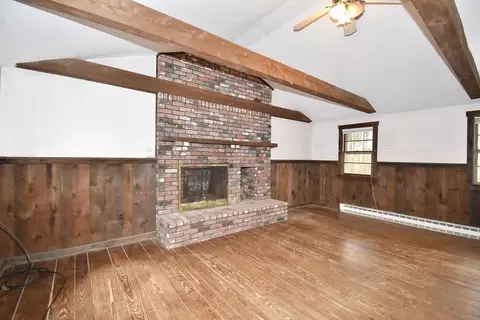 Living - 116 Colorado St, Springfield, MA 01118 photo 6 of 7