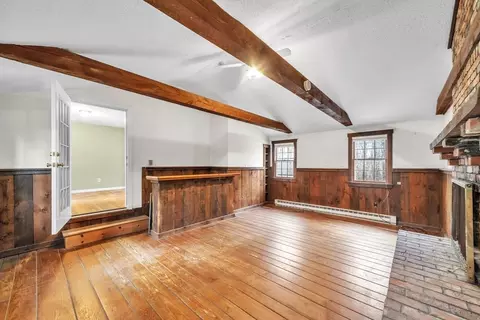 Living - 116 Colorado St, Springfield, MA 01118 photo 5 of 7