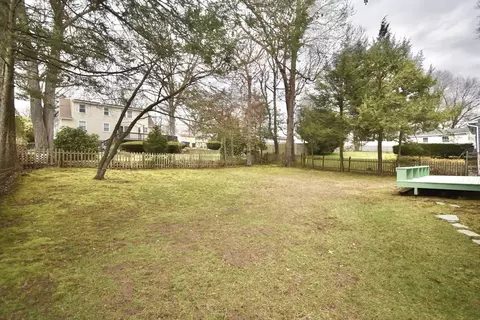 Exterior - 116 Colorado St, Springfield, MA 01118 photo 12 of 12