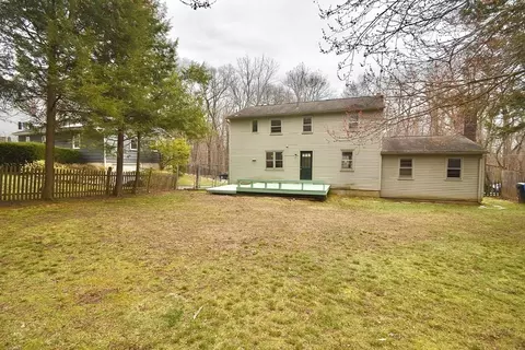 Exterior - 116 Colorado St, Springfield, MA 01118 photo 10 of 12