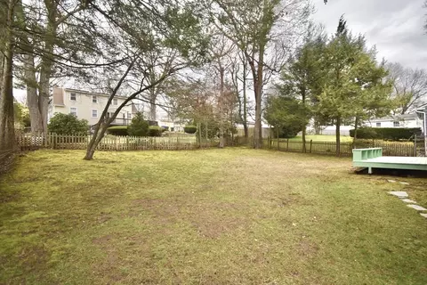 Exterior - 116 Colorado St, Springfield, MA 01118 photo 7 of 12